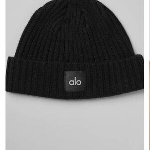 ALO Yoga Classic Black Knit Beanie